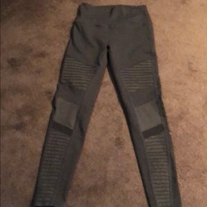 Alo Yoga moto leggings